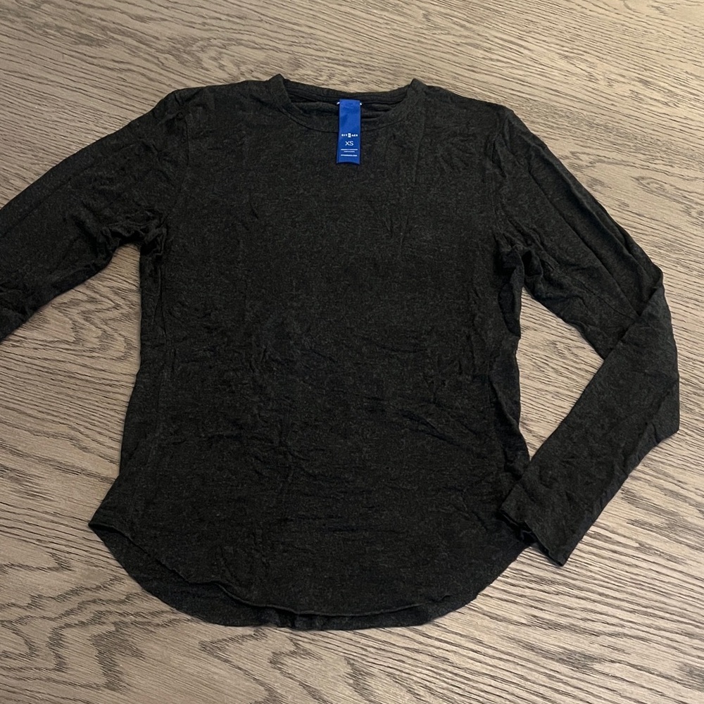 Men’s Kit and Ace charcoal long sleeve top size XS